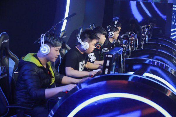 不仅呈现出 不仅呈现出