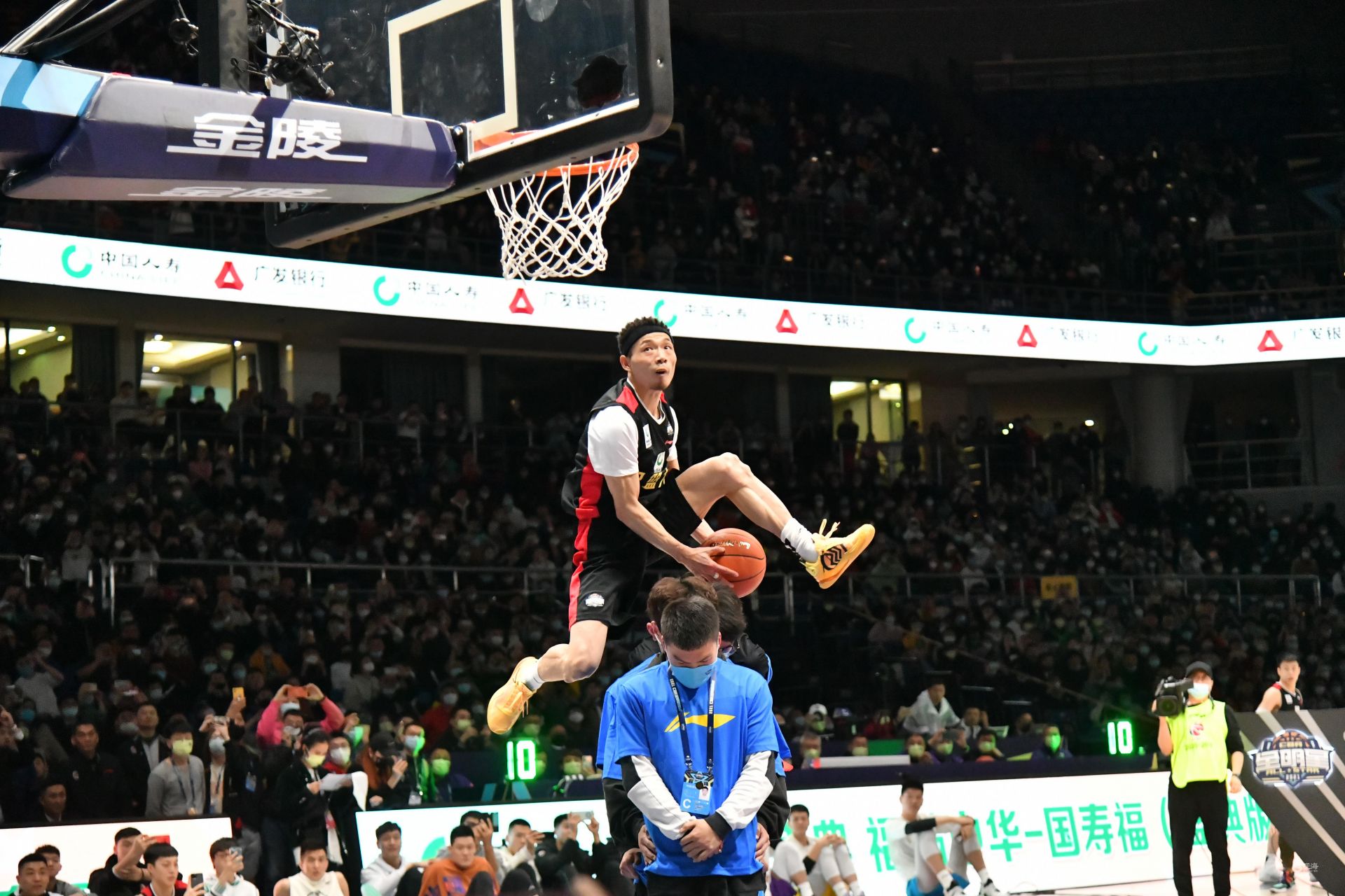 也是多特蒙 也是多特蒙